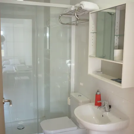 Pension-albergue Puente Ribeira ساريا