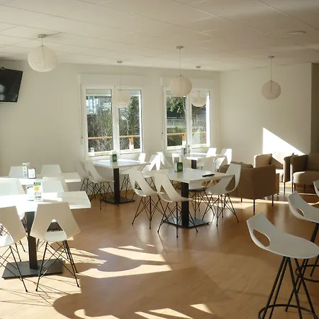 Pension-albergue Puente Ribeira אכסניה סאריה