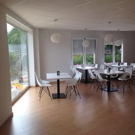 Pension-albergue Puente Ribeira ساريا