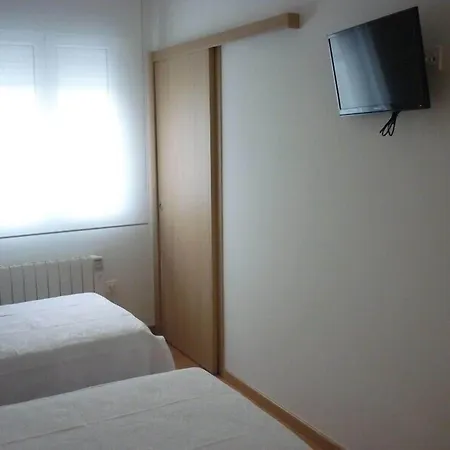 بيت شباب Pension-albergue Puente Ribeira