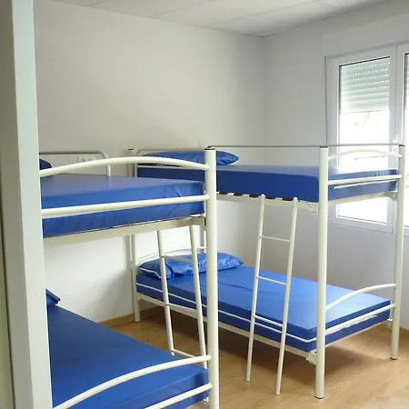 Pension-albergue Puente Ribeira بيت شباب