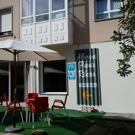 Pension-albergue Puente Ribeira * ساريا