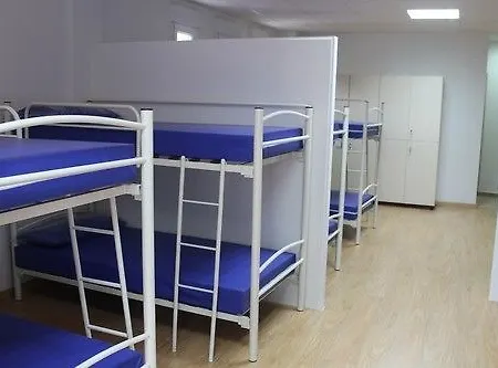 Pension-albergue Puente Ribeira بيت شباب ساريا